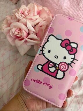 Hello Kitty Pink Polka-Dot Wallet